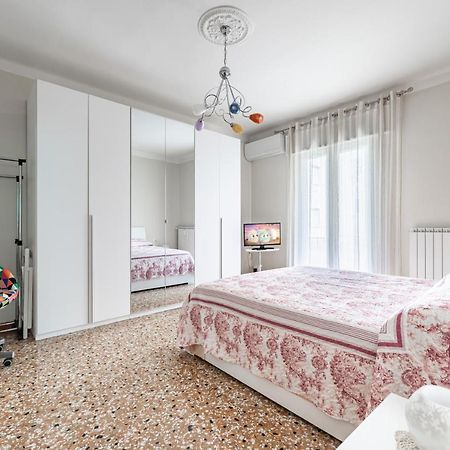 La Fenice Mestre Apartment Esterno foto